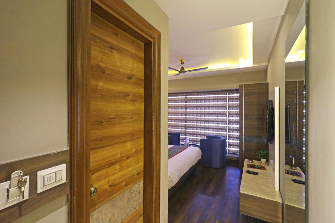 The Ivy Grand Hotel In City Centre With Free Secured Parking New Delhi Luaran gambar