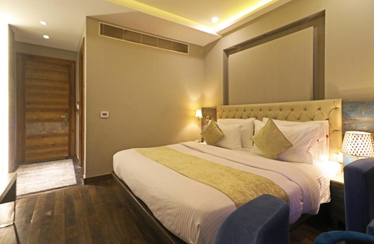 The Ivy Grand Hotel In City Centre With Free Secured Parking New Delhi Luaran gambar