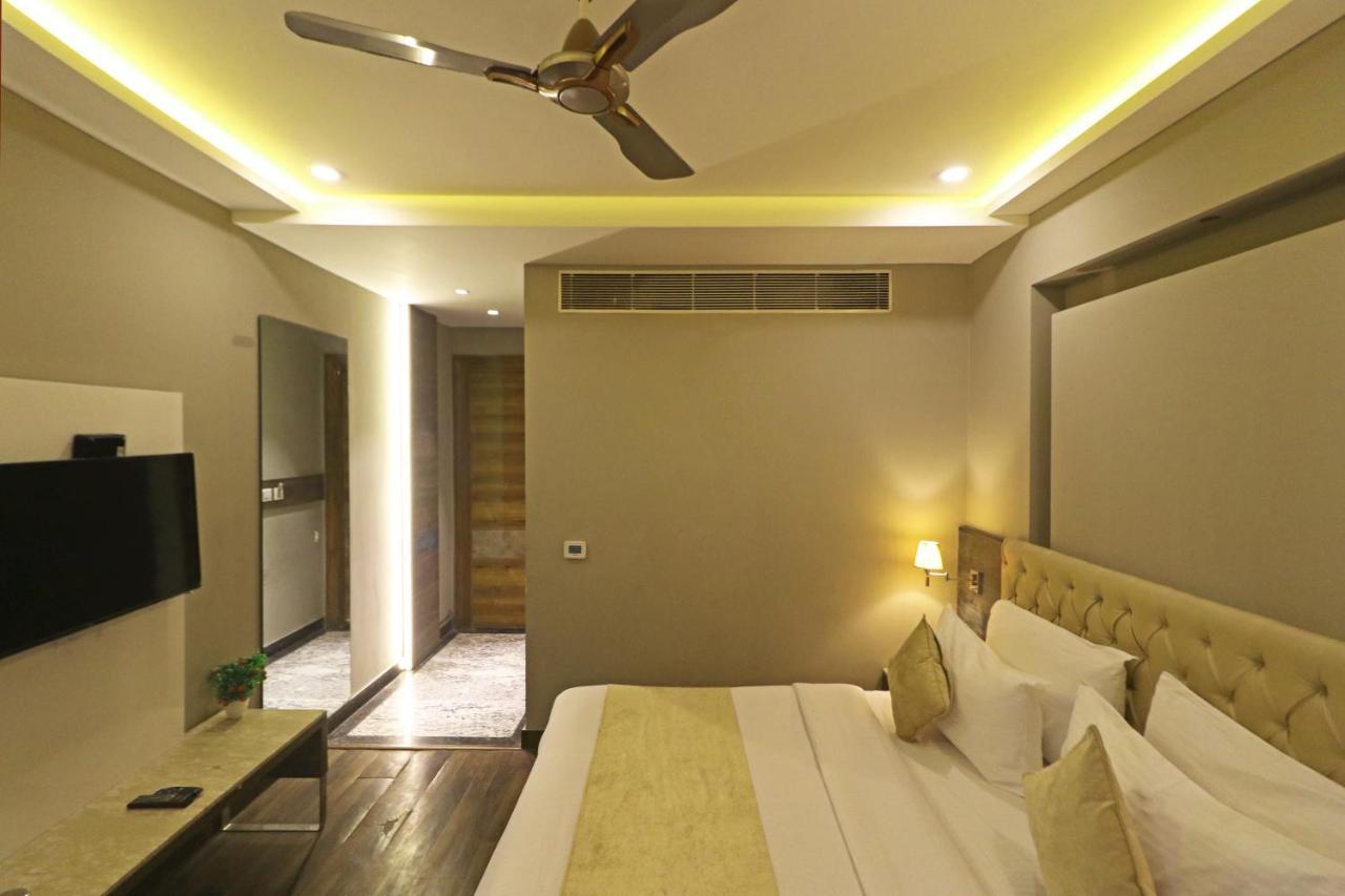The Ivy Grand Hotel In City Centre With Free Secured Parking New Delhi Luaran gambar
