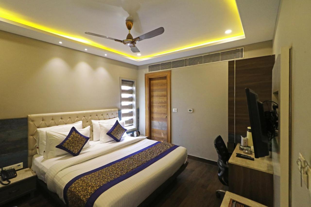 The Ivy Grand Hotel In City Centre With Free Secured Parking New Delhi Luaran gambar