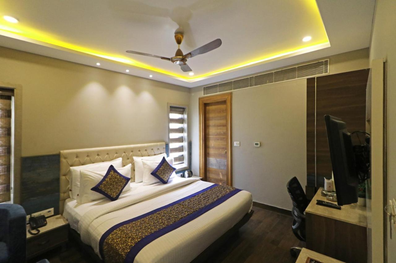 The Ivy Grand Hotel In City Centre With Free Secured Parking New Delhi Luaran gambar