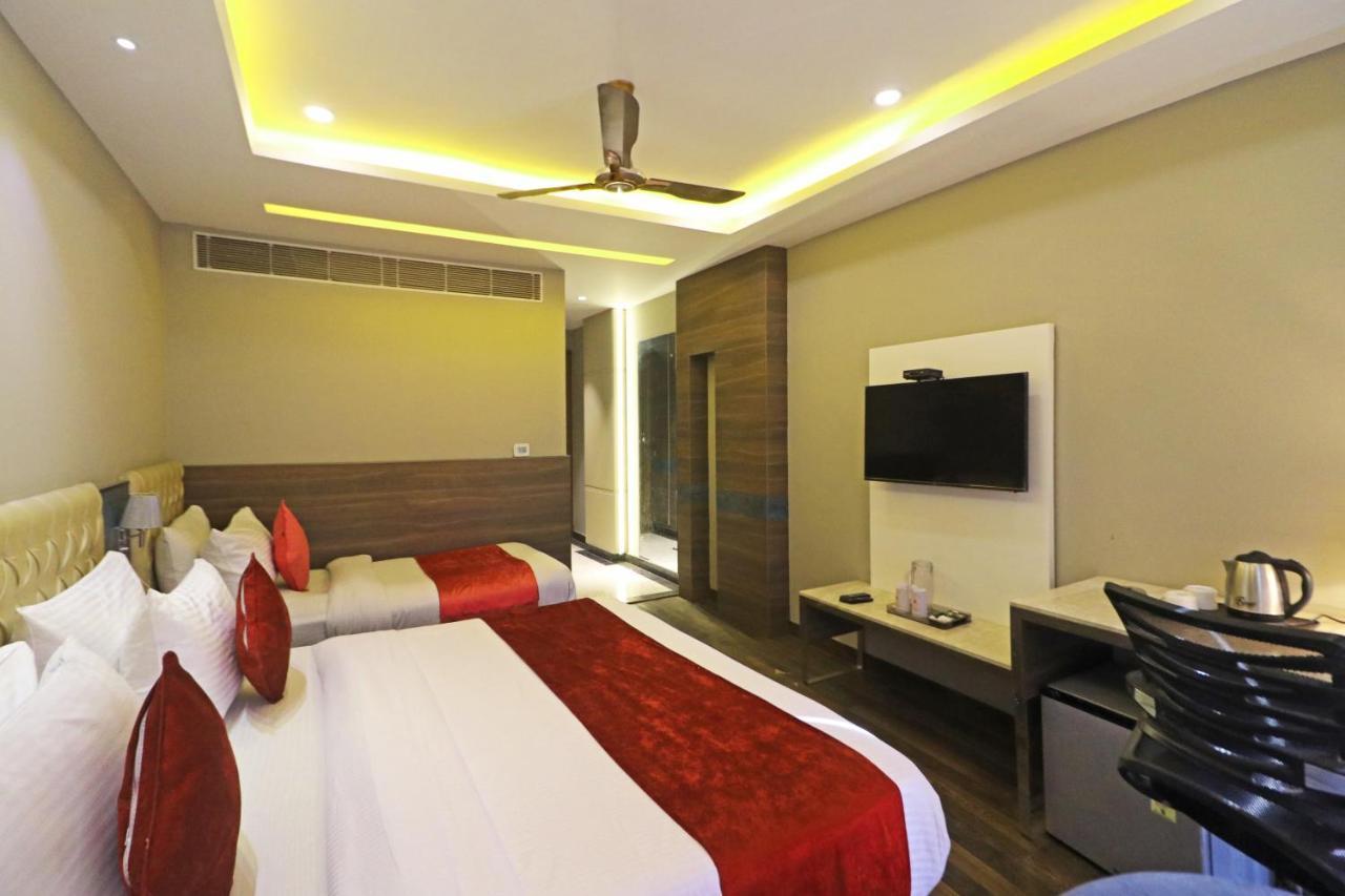 The Ivy Grand Hotel In City Centre With Free Secured Parking New Delhi Luaran gambar