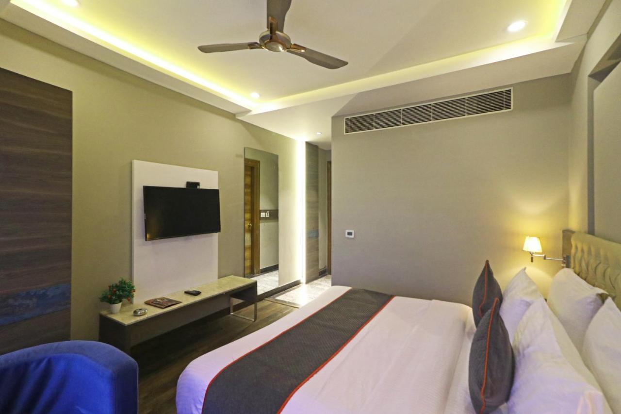 The Ivy Grand Hotel In City Centre With Free Secured Parking New Delhi Luaran gambar