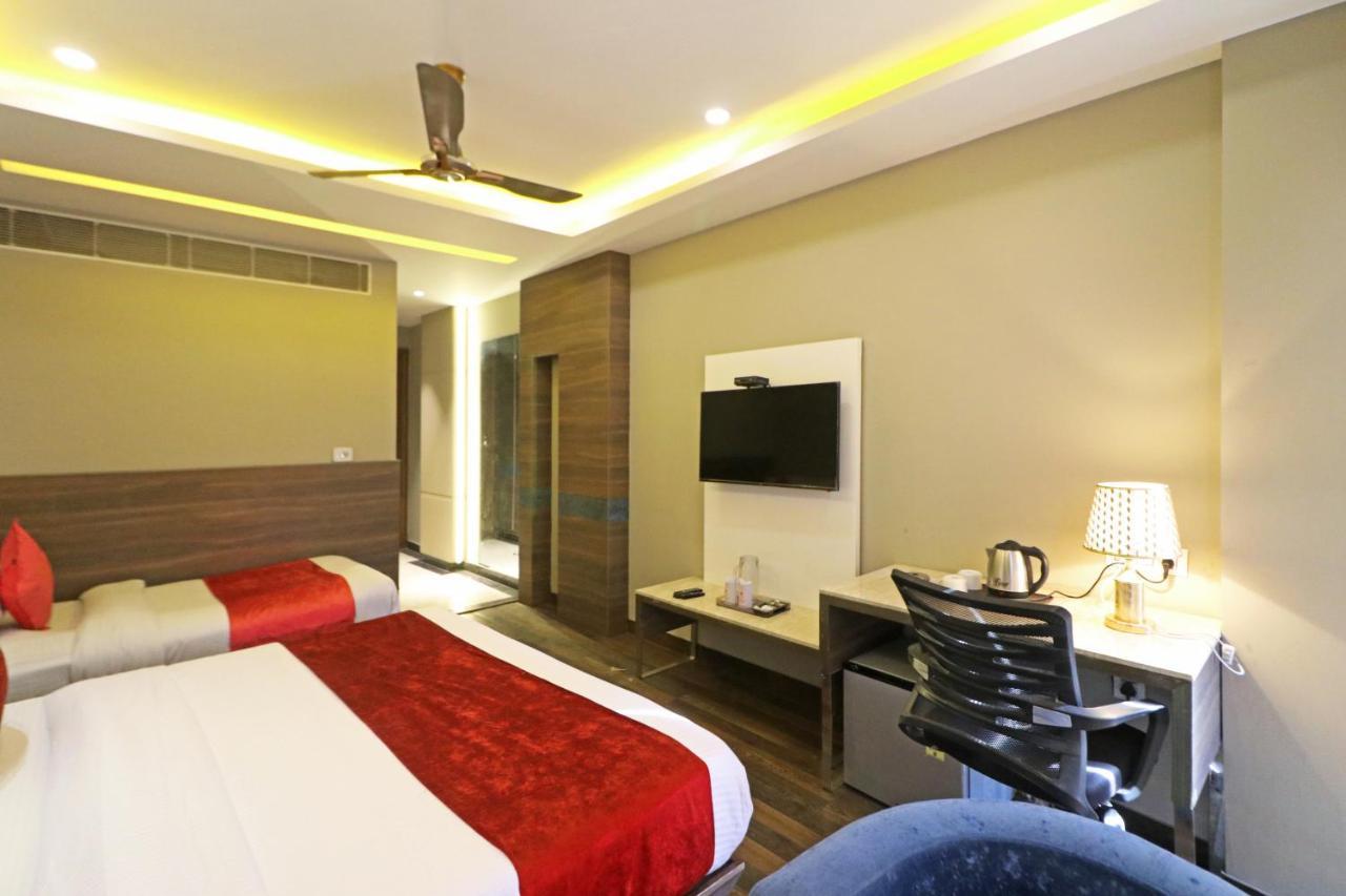 The Ivy Grand Hotel In City Centre With Free Secured Parking New Delhi Luaran gambar